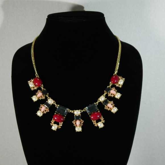 Clearance Necklace Bling Ready to Resell or Wear Faux Pearls Faux Gems - Picture 1 of 8